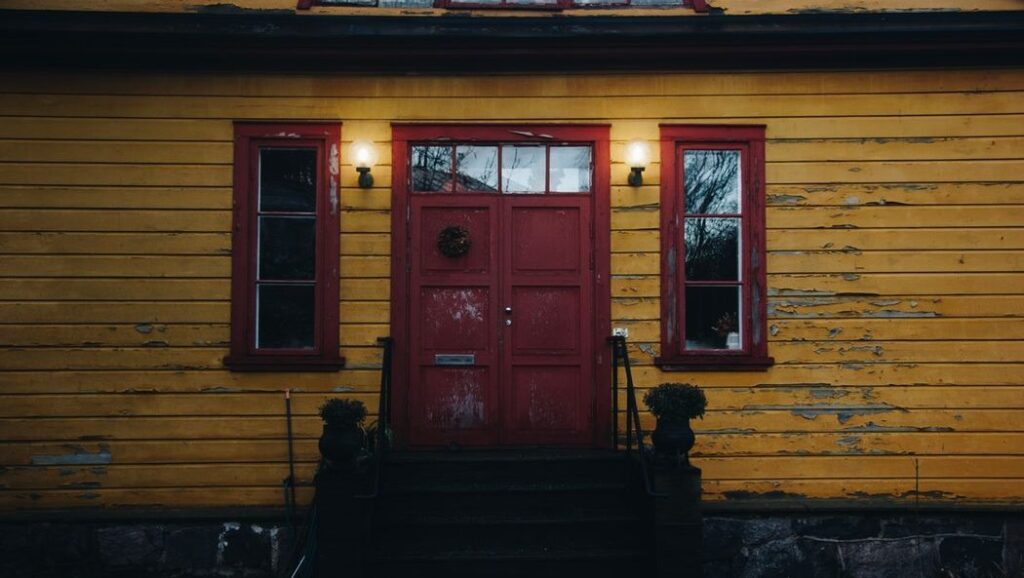 signs its time to replace siding